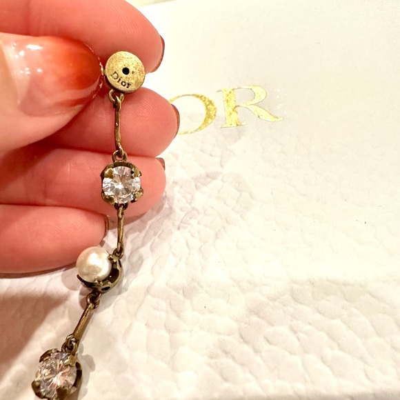 Dior Pearl and Diamond Earring - Picture 4 of 5